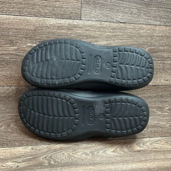 Crocs Flip Flops Men's 12 Black Gray Thong Sandals Pool Beach Casual Comfort - Picture 11 of 11